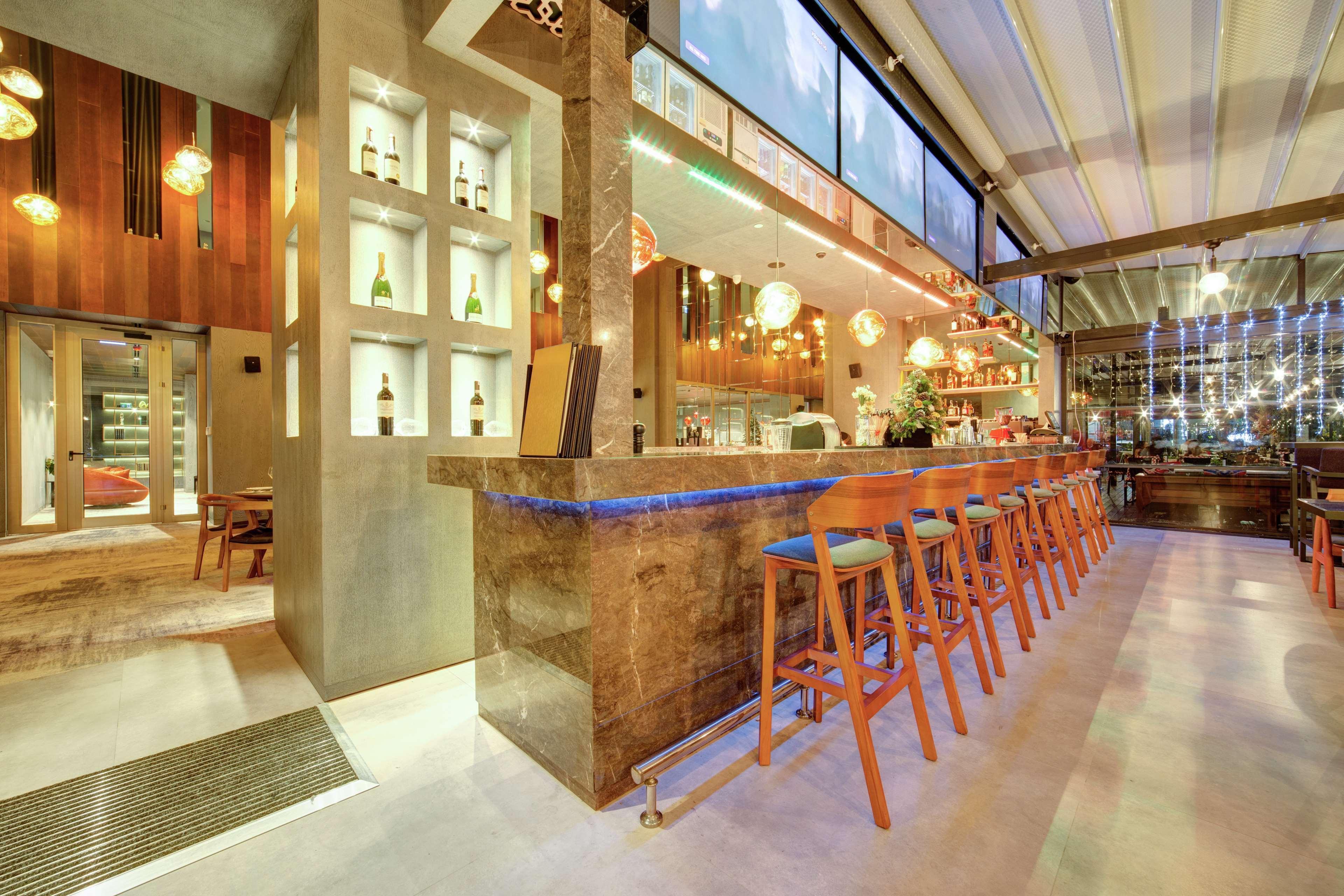 Hotel Doubletree By Hilton Adana Esterno foto