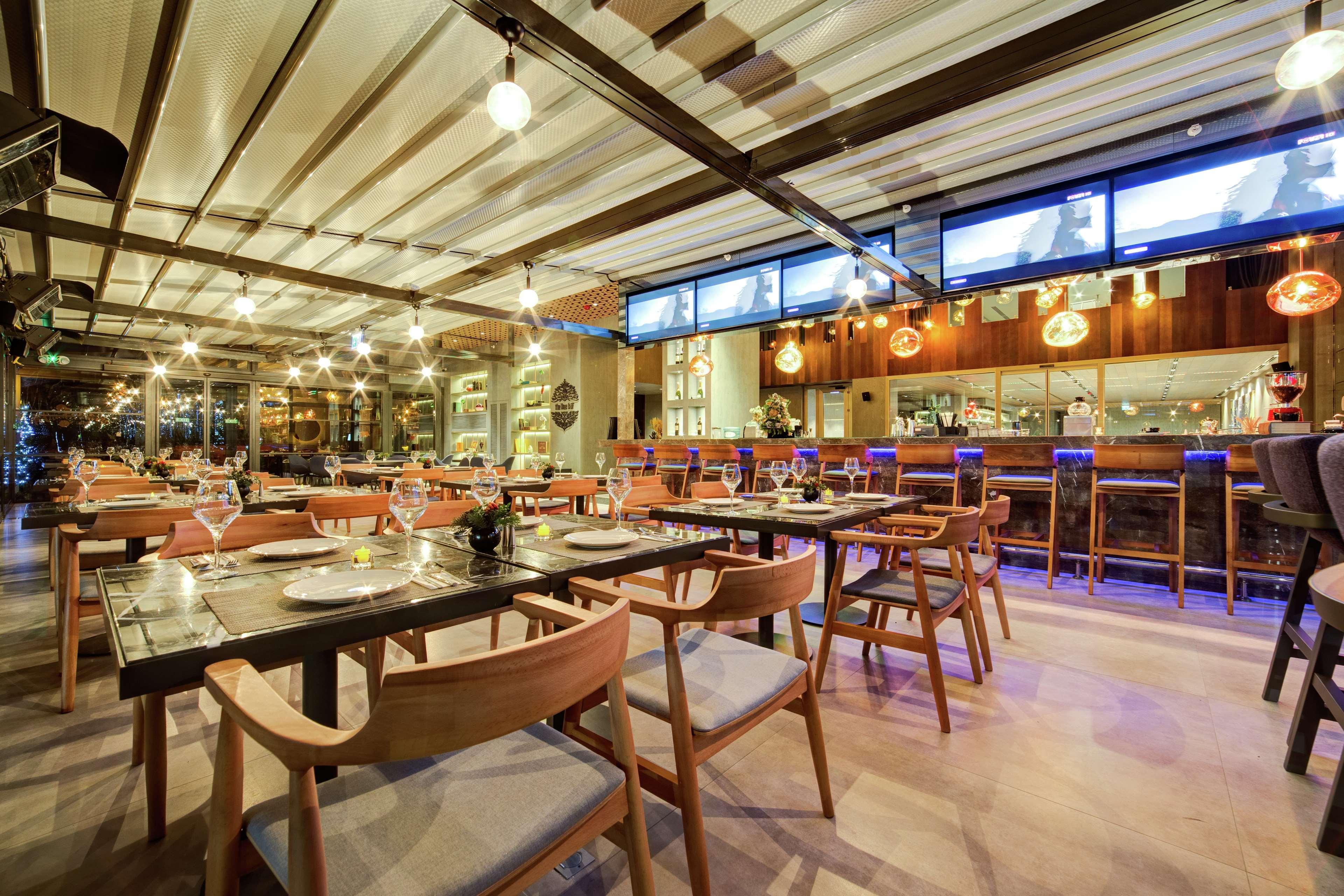 Hotel Doubletree By Hilton Adana Esterno foto
