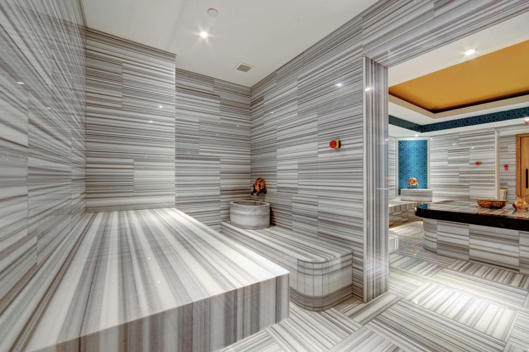 Hotel Doubletree By Hilton Adana Esterno foto