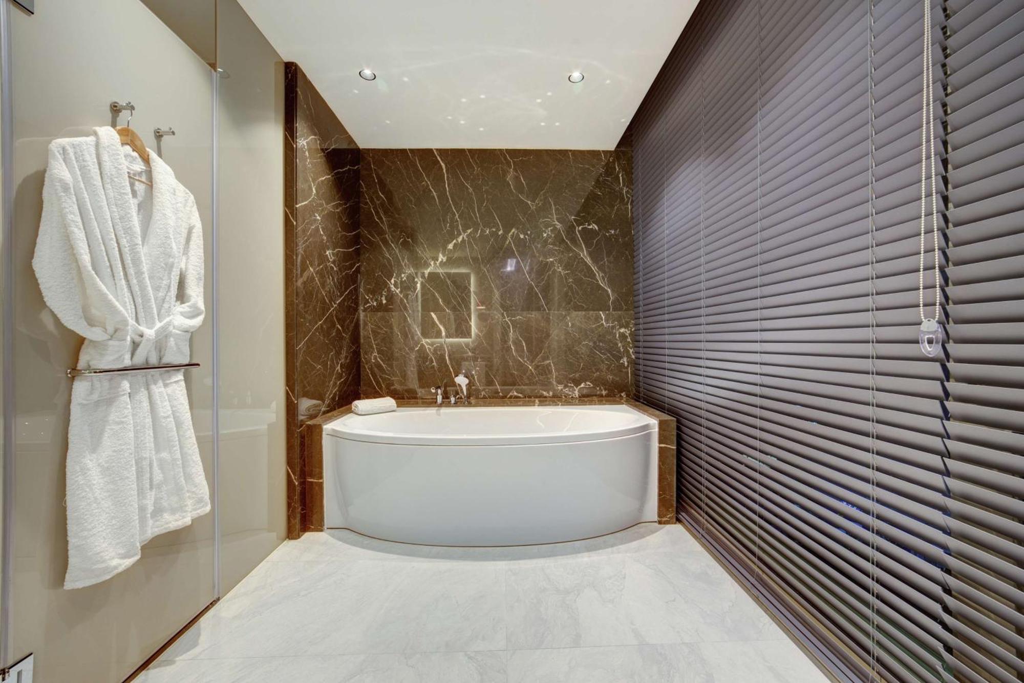 Hotel Doubletree By Hilton Adana Esterno foto