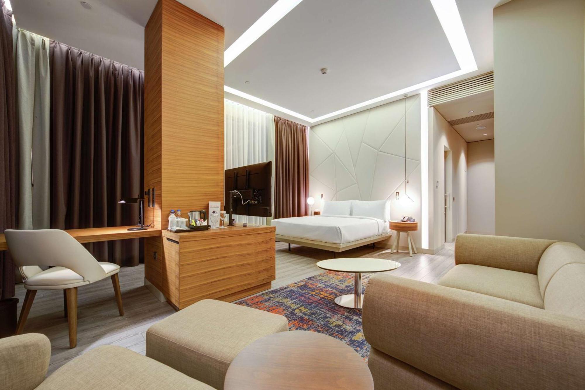 Hotel Doubletree By Hilton Adana Esterno foto