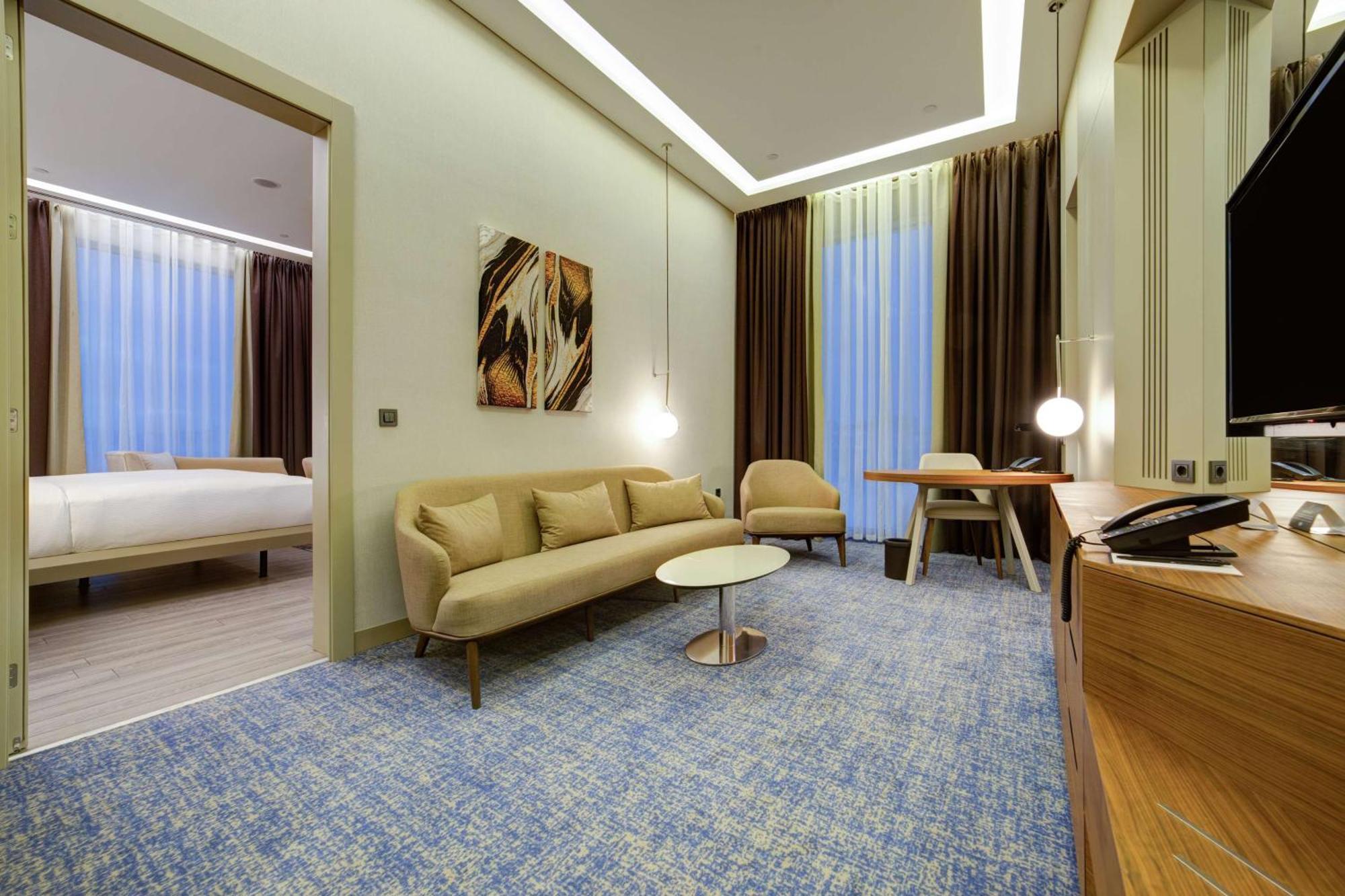 Hotel Doubletree By Hilton Adana Esterno foto