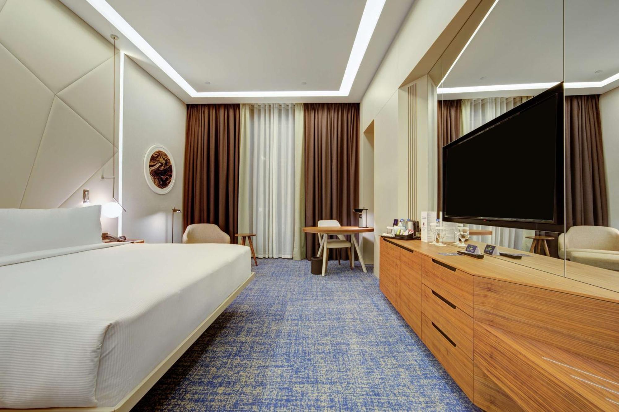 Hotel Doubletree By Hilton Adana Esterno foto
